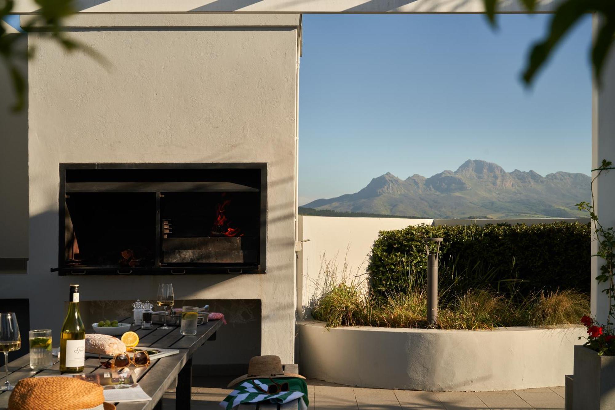 The Den Apartments By Raw Africa Collection ステレンボッシュ エクステリア 写真