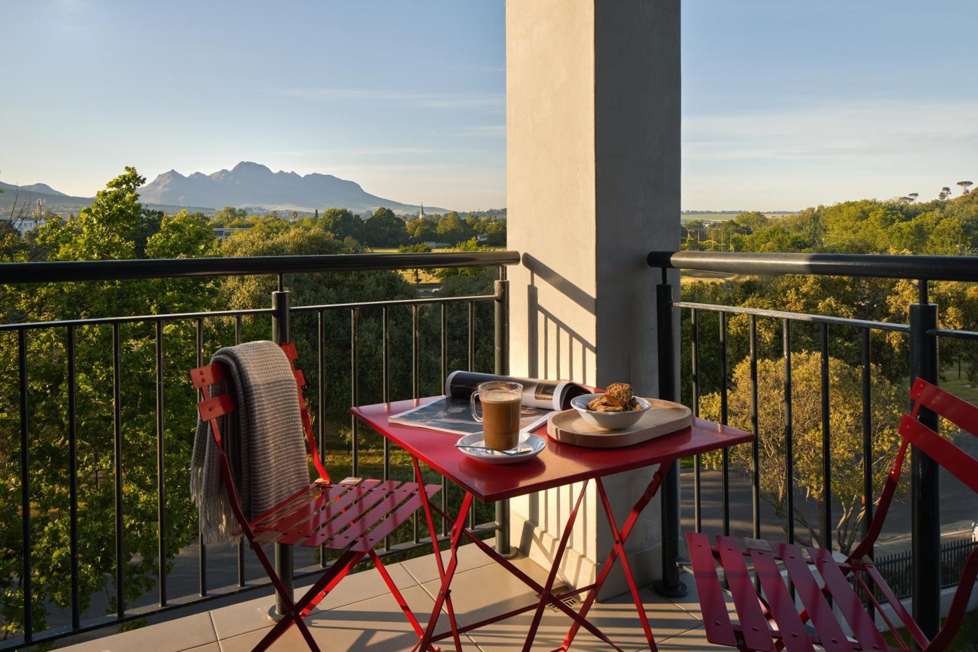 The Den Apartments By Raw Africa Collection ステレンボッシュ エクステリア 写真